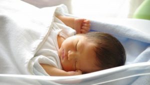 0歳児の身長はどのくらい？成長曲線からわかる平均身長