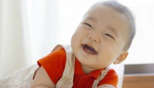 0歳児育児でやるべきことを紹介！信頼感を育むための関わりとは？