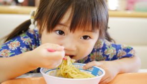 子どもの食べ物アレルギーを徹底解説！症状、検査、食生活まで