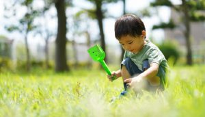 2歳児はこころと身体の発達で「自分で出来る」が広がる！増える！