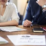 離職率はなぜ上がる？原因とおすすめの改善方法