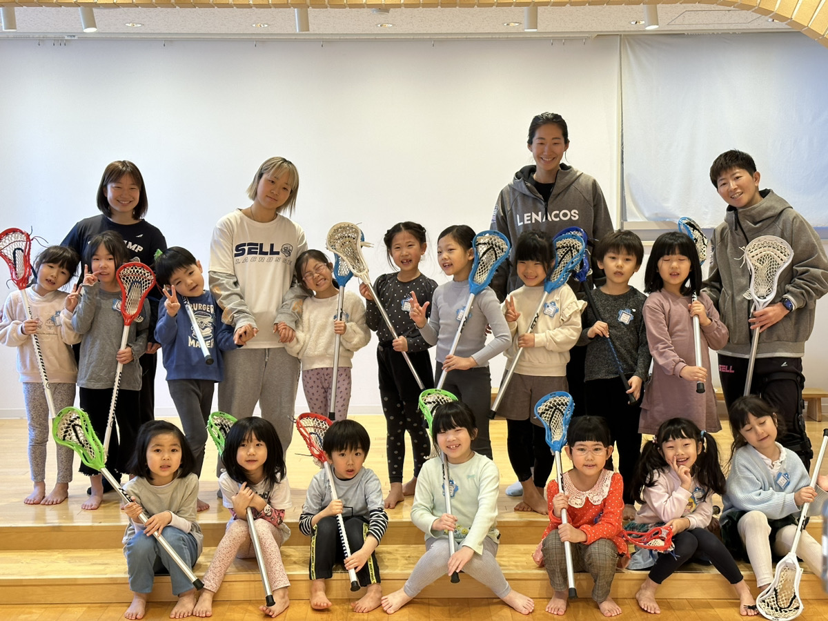 日本代表選手も参加！スポーツプロジェクトによるラクロス教室｜神田淡路町保育園大きなおうち