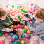 2歳児の室内遊びアイデア20選！狙いや準備なしでできる遊びを紹介