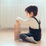 3歳児と楽しむ室内遊びのアイデア16選！集団遊び・運動遊び・ゲーム遊び・ごっこ遊びを紹介