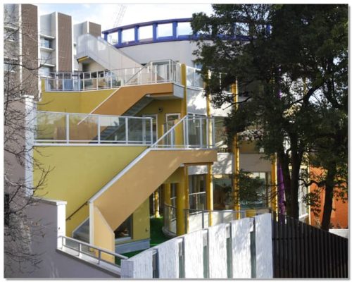 新宿三つの木保育園もりさんかくしかく