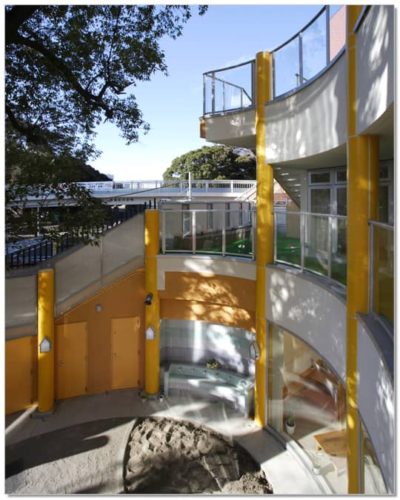 新宿三つの木保育園もりさんかくしかく